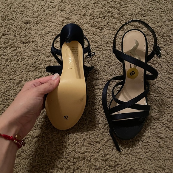 Navy blue straps heels - Picture 3 of 3